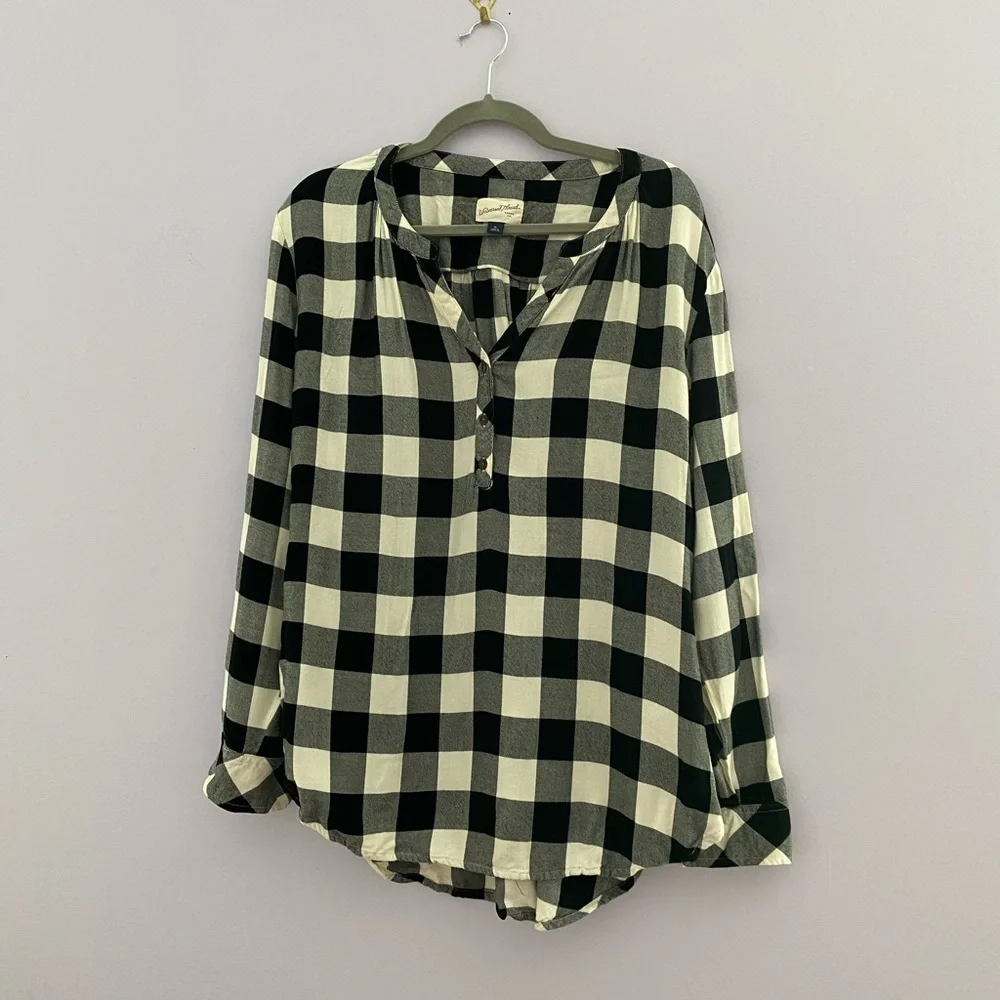 Universal Thread | Henley Flannel Shirt - Picture 1 of 4